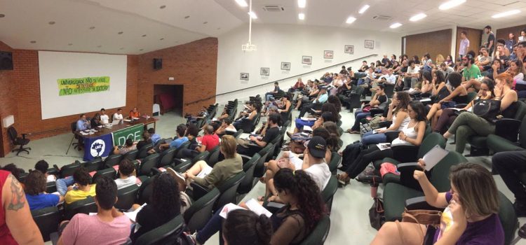 CALOURADA UNB: Em defesa da universidade, contra o estado de exceção! CALOURADA UNB: Em defesa da universidade, contra o estado de exceção!