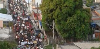 Estudantes da UEA em Parintins ocupam universidade e saem às ruas contra PEC 55