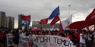 Abaixo a repressão! Fora Temer, nenhum direito a menos! A luta continua!
