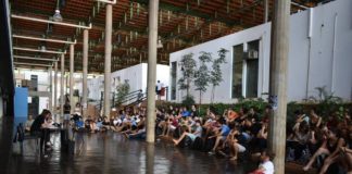 Estudantes de Economia da UNICAMP fazem paralisação contra estado de exceção