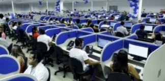 Entrevista com funcionários de call center revela descaso com trabalhadores do teleatendimento