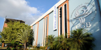 Entrevista com estudantes da UGB de Volta Redonda: Queremos EAD?