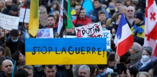“Não à guerra na Ucrânia”, diz nota de grupo de juventude francesa